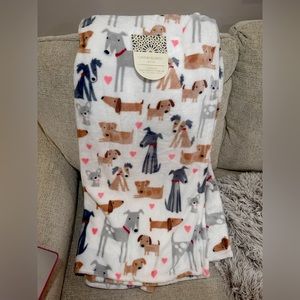 Cynthia Rowley Plush Throw! Valentines Day Dog Throw blanket NWT